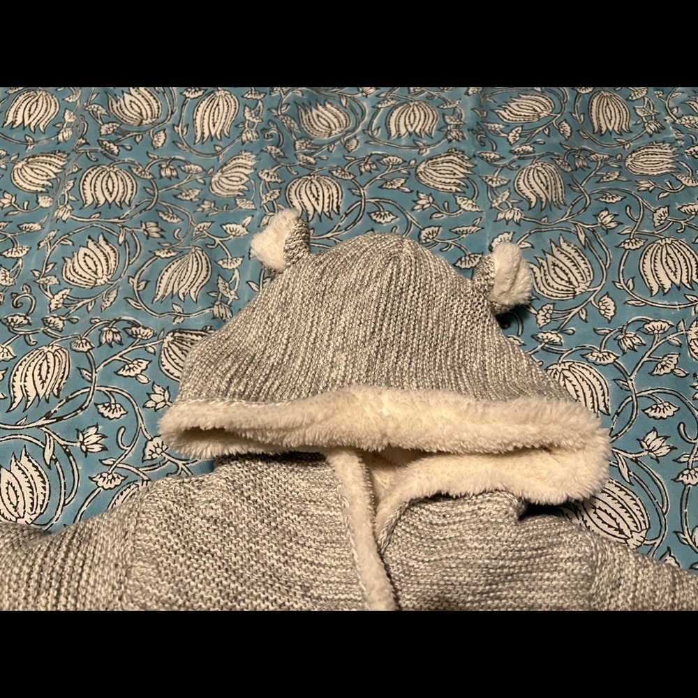 GAP- baby -size 3-6 months lined jackets with hood- Gray - Picture 2 of 2